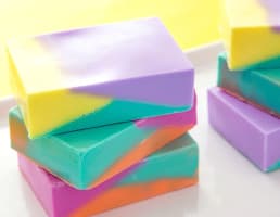 мыло ручной работы разноцветное