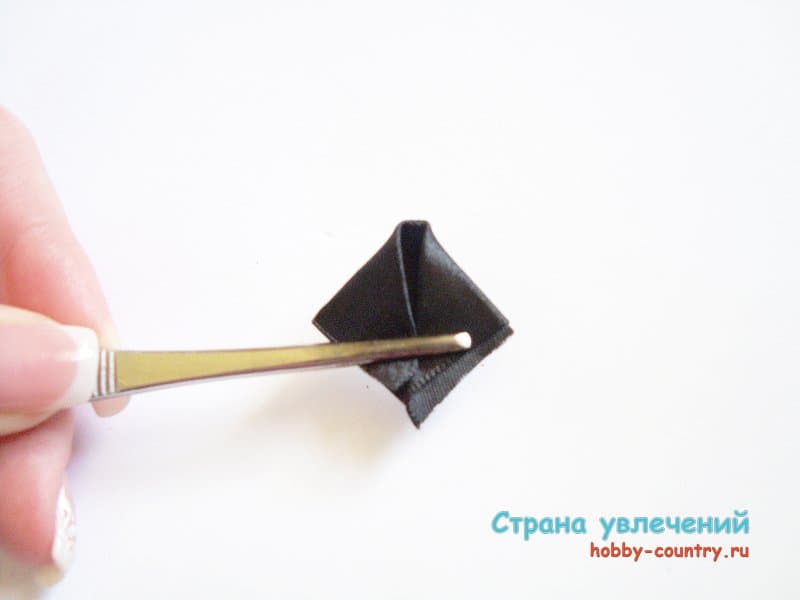 Изготовление заколки канзаши своими руками