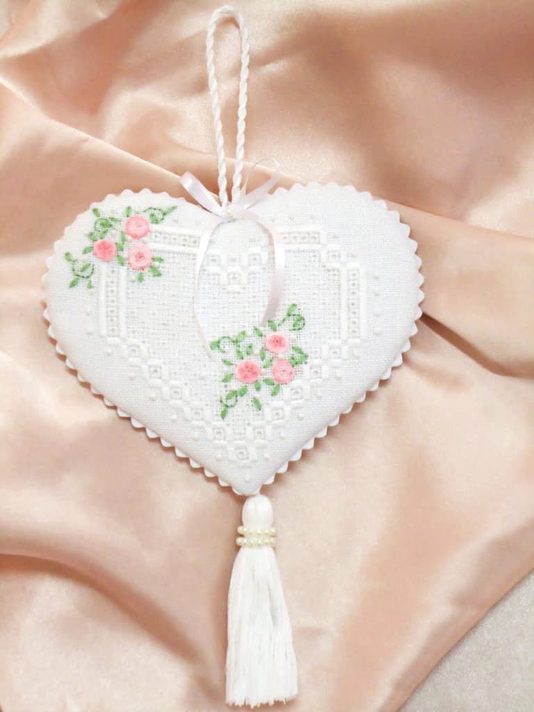 Сердце в технике хардангер