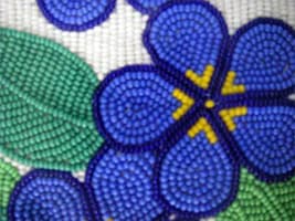 Материалы и инструменты для вышивки бисером