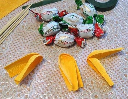 Букет из конфет «Тюльпаны»